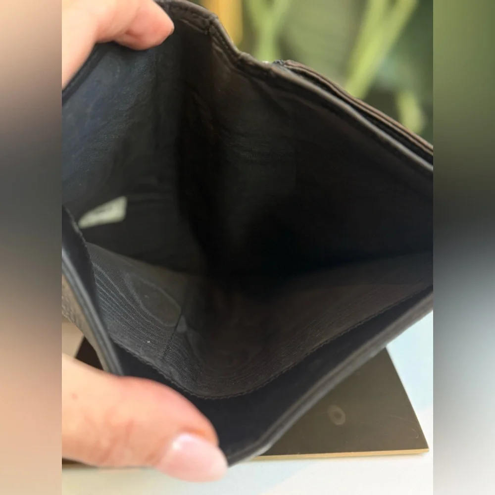 Chanel ‘Classic Flap wallet’ - Picture 9 of 16